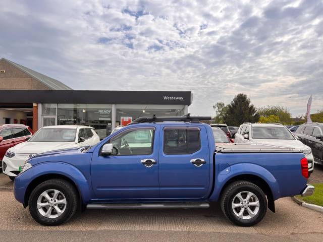2011 Nissan Navara Double Cab Pick Up Tekna 2.5dCi 190 4WD