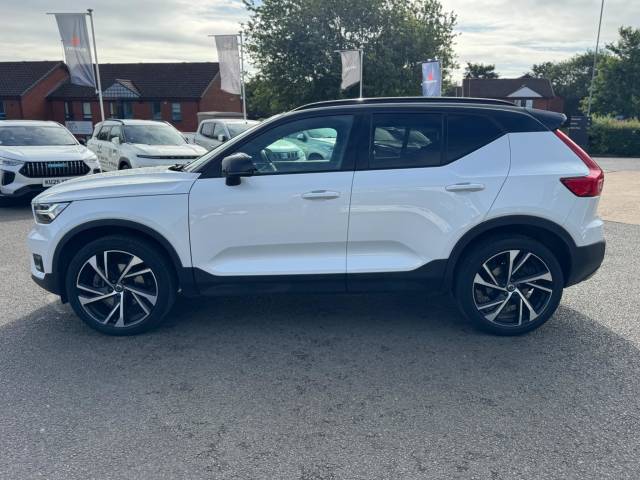 2019 Volvo XC40 2.0 XC40 R-DESIGN PRO T4 AUTO