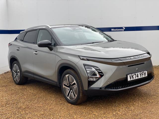 Omoda E5 0.0 150KW Noble 61kWh 5dr Auto Hatchback Electric SILVER/BLACK