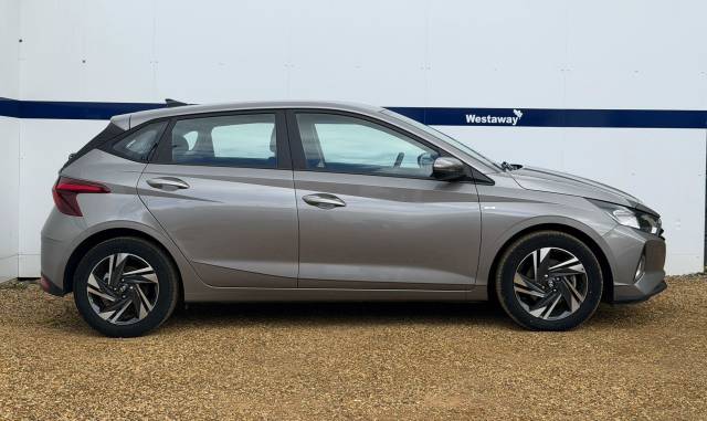 2022 Hyundai i20 1.0T GDi 48V MHD SE Connect 5dr