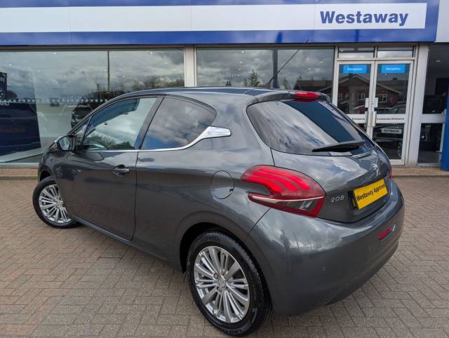 2016 Peugeot 208 1.2 PureTech 82 Allure 3dr