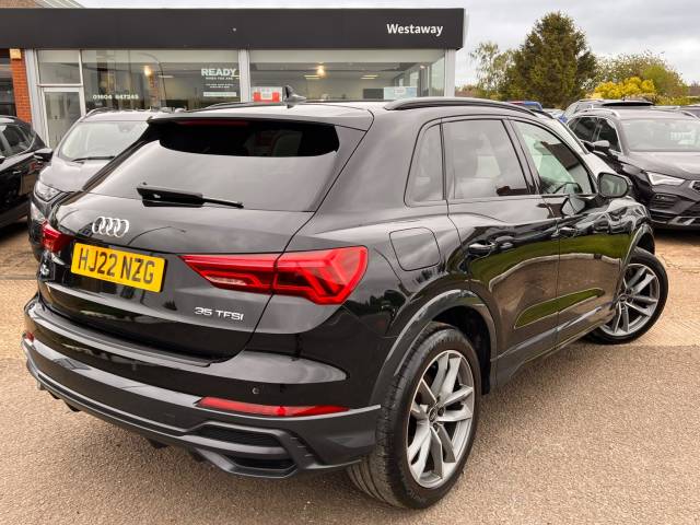 2022 Audi Q3 1.5 35 TFSI Black Edition 5dr
