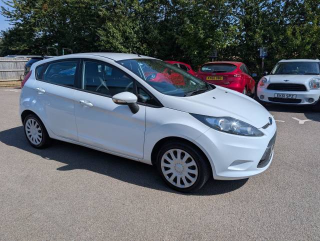 Ford Fiesta 1.25 Edge 5dr Hatchback Petrol WHITE