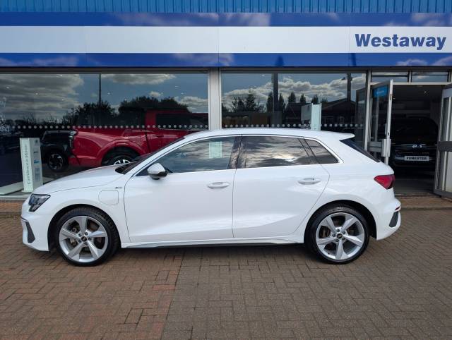 2022 Audi A3 1.4 40 TFSI e S Line 5dr S Tronic