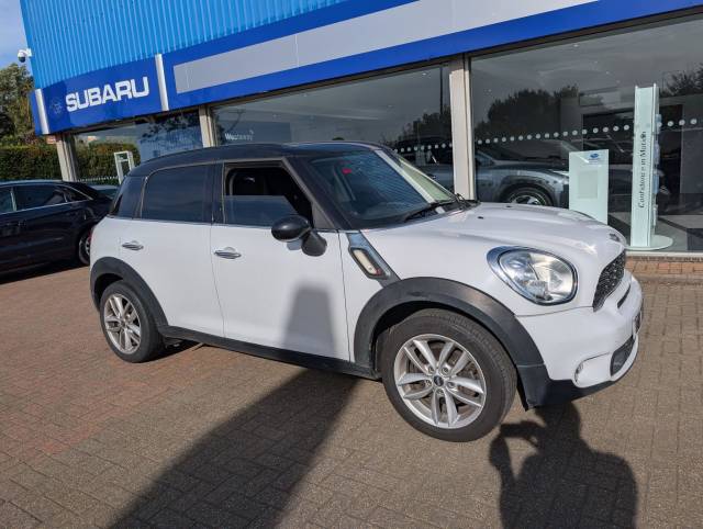Mini Countryman 2.0 Cooper S D 5dr Auto Hatchback Diesel WHITE