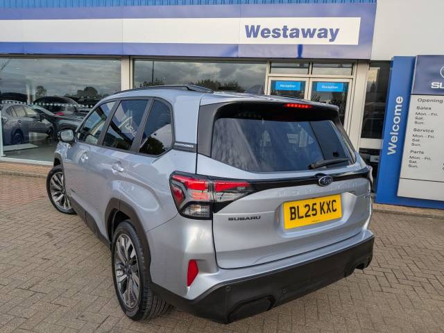 2025 Subaru Forester 2.0i e-Boxer Touring 5dr Lineartronic