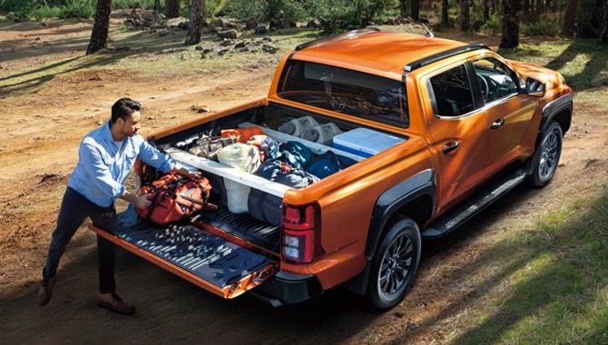 All-New Mitsubishi L200 - Interior